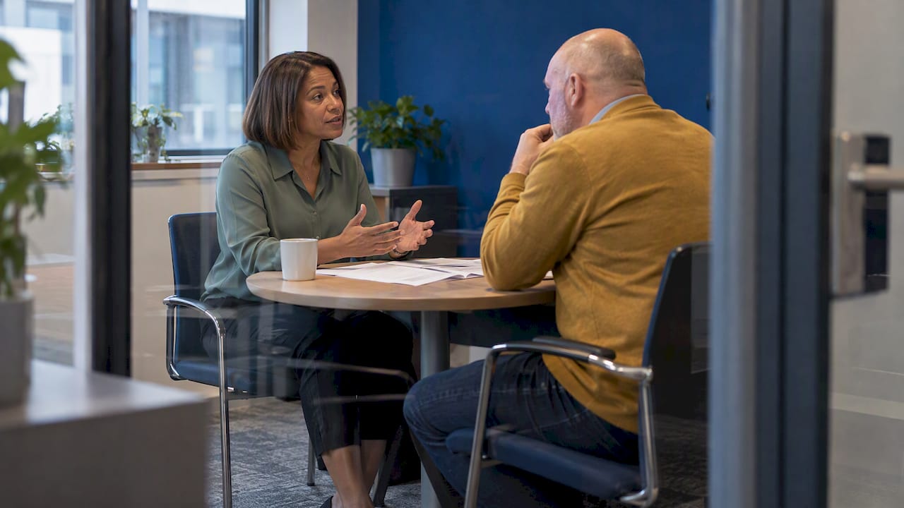 Tenant and landlord discuss continued office occupation
