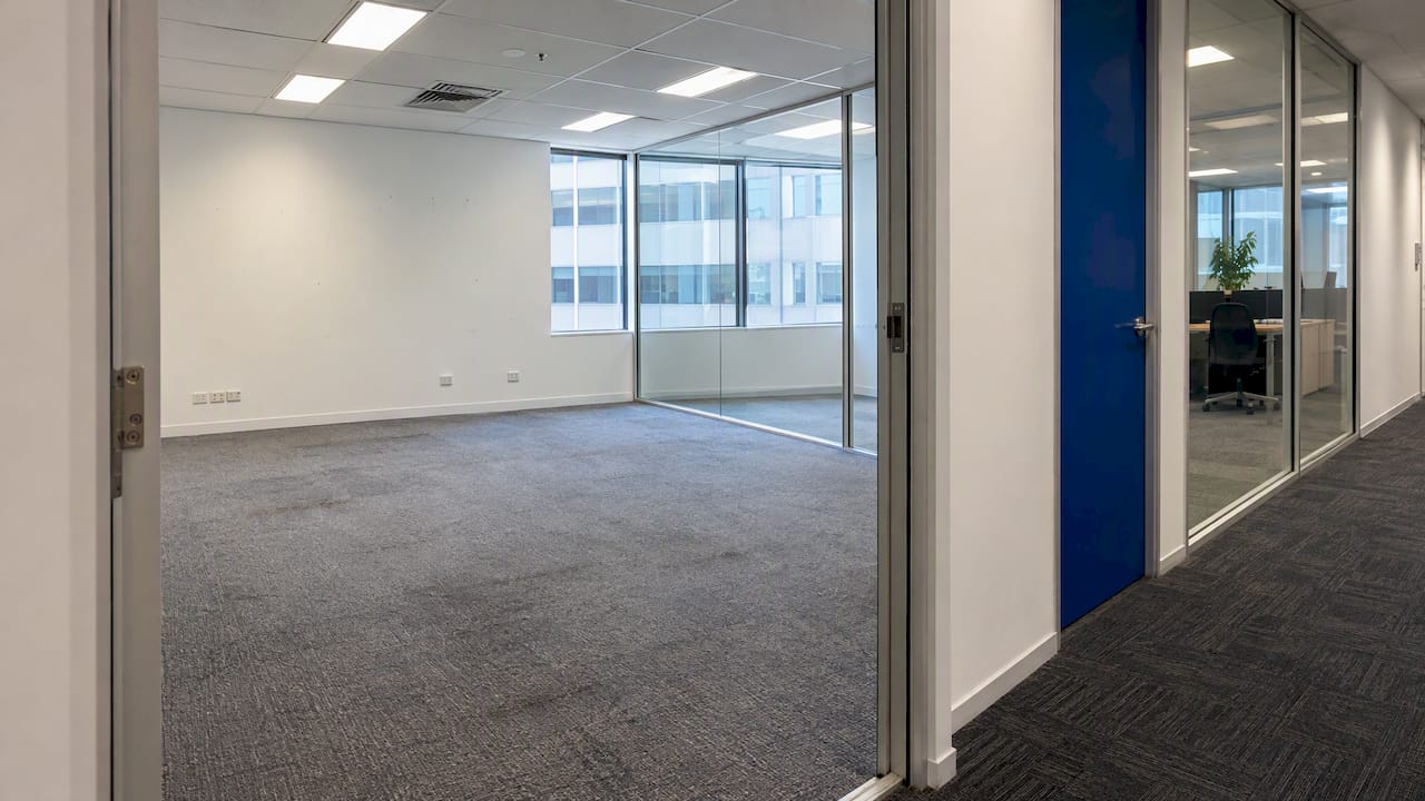 Vacant adjoining office suite for expansion